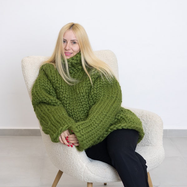 Green Merino Wool Sweater , Huge Super Chunky Knit Woolen Pullover, Marshmallow sweater, Giant knit sweater, Huge Sweater T1521