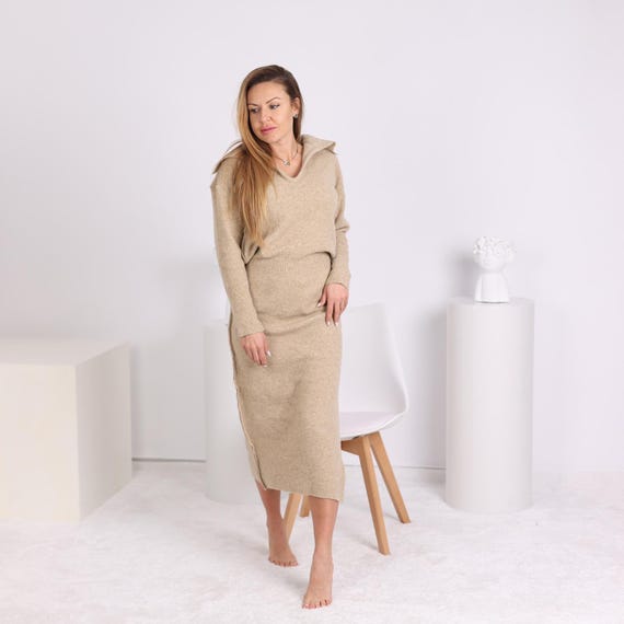 Beige Yak Wool Sweater Dress, Hand Knitted Soft Long Sleeve Midi Dress T1797 Beige Yak Wool Sweater Dress, Hand Knitted Soft Long Sleeve Midi Dress T1797
