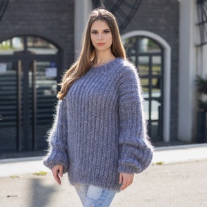 Suéter Mohair gris, suéter de cuello redondo suave, suéter Mohair para hombre, tirón de Mohair acanalado, suéter grueso de gran tamaño, suéter de punto a mano T1034