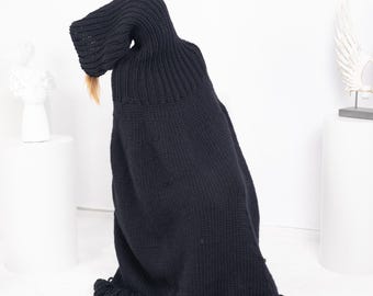 Black Wool Poncho – Hand Knitted Chunky Knit with 80 cm Turtleneck T1754