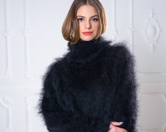 Flauschiger Schwarzer Mohair Rollkragenpullover, Weicher sinnlicher Winterpullover mit T-Ausschnitt T984