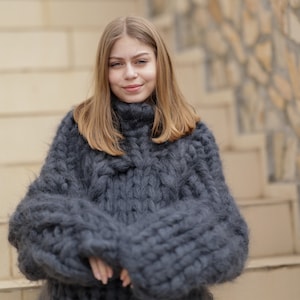 40 strands Gray fluffy sweater, Heavy mohair sweater, Extremetly soft and thick pullover , Huge sweater T1374