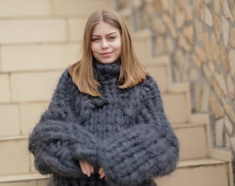 40 strands Gray fluffy sweater, Heavy mohair sweater, Extremetly soft and thick pullover , Huge sweater T1374