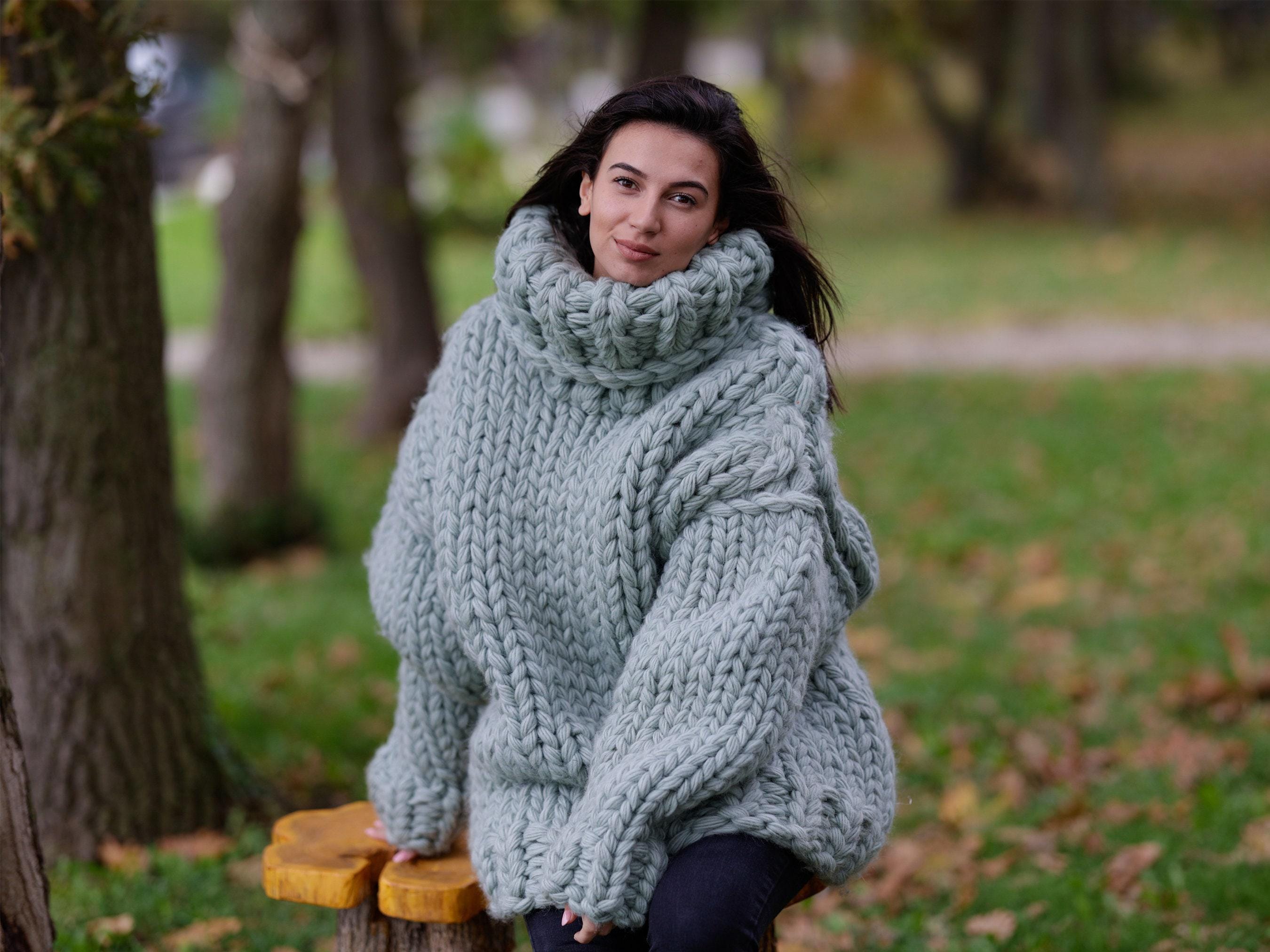 5 Kg Chunky Wool Sweater – Hand-knitted Greenish Gray Oversized