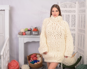 14-Strand Chunky Wool Sweater – Hand-Knitted Cream Oversized Pullover T707W