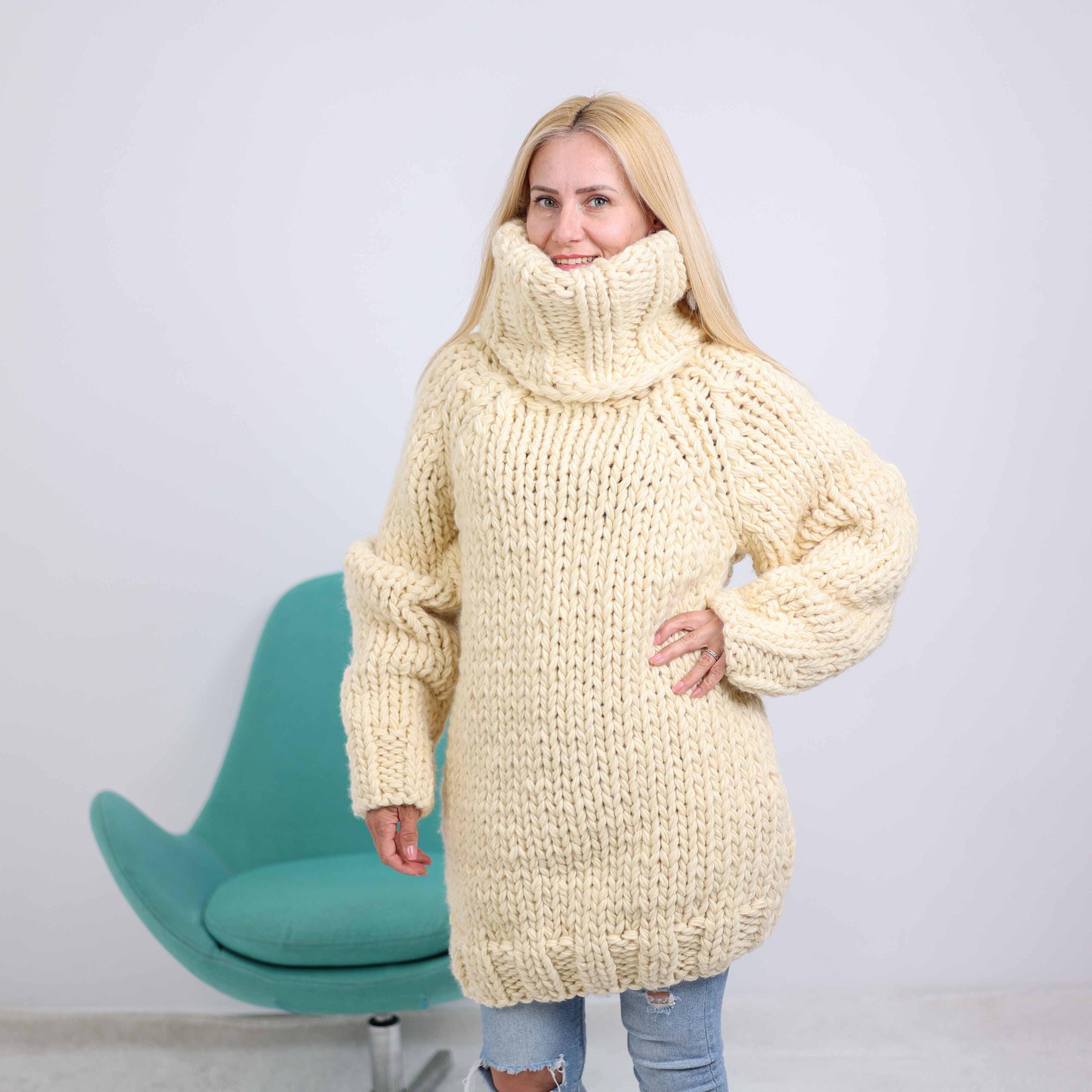 SEEALL　HAND OVERSIZED HIGH NECK SWEATER 5-strand Chunky Wool Sweater – Hand-knitted Pullover With Extra