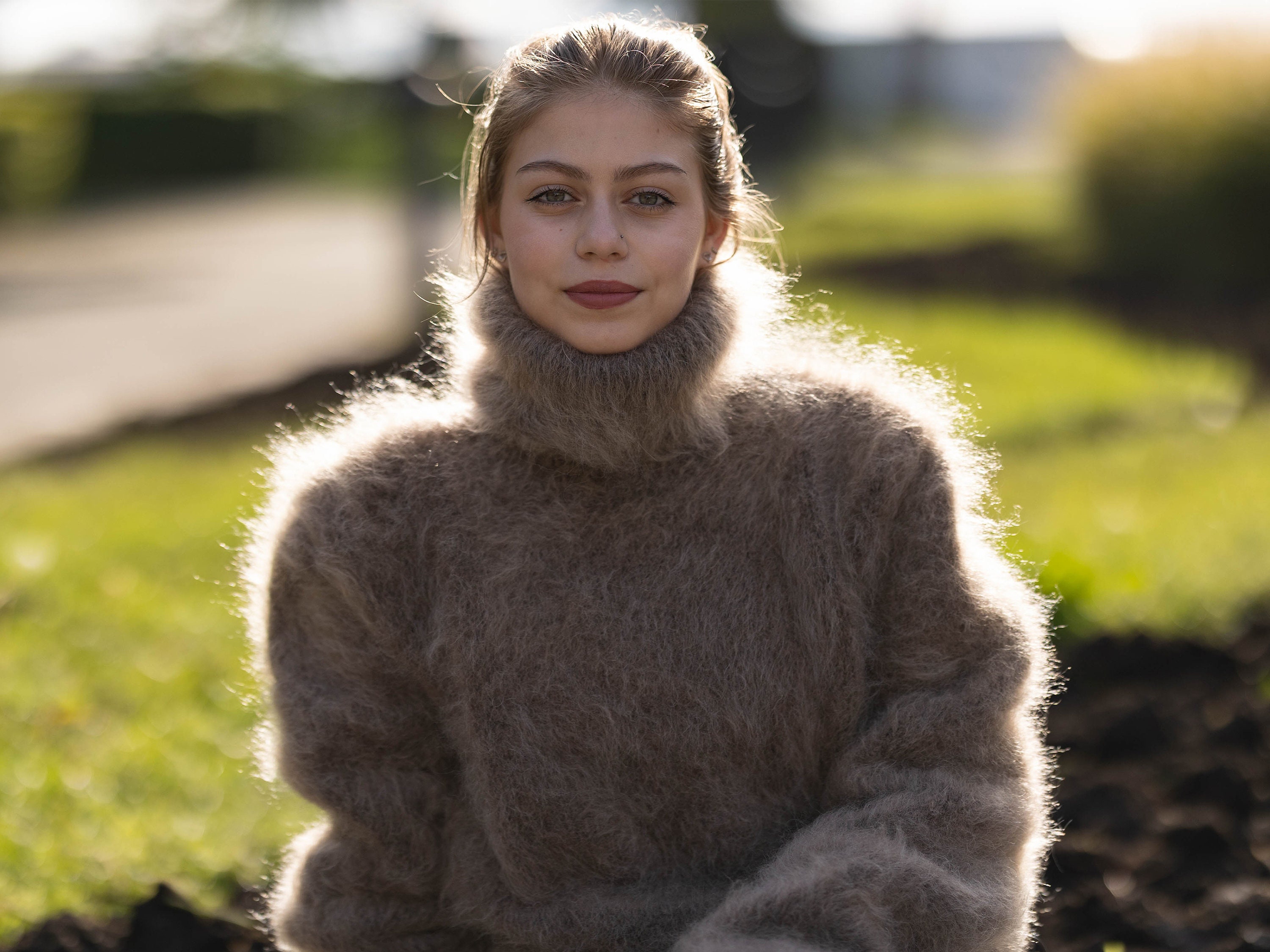 Extra Hairy Italian Kid Mohair Sweater – Hand-knitted Very Fluffy