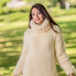 8 strands Thick Mohair Sweater, Turtleneck Sweater, Hand Knitted Sweater, Fluffy Sweater, Huge Oversized Sweater T330