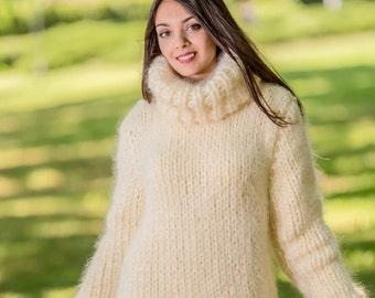 8 strands Thick Mohair Sweater, Turtleneck Sweater, Hand Knitted Sweater, Fluffy Sweater, Huge Oversized Sweater T330