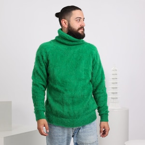 Men Green Alpaca Sweater, Hand-Knitted Sweater, Alpaca Wool Blend, Timeless Elegance, Cozy Winter Style, Natural Fiber Fashion, T1576