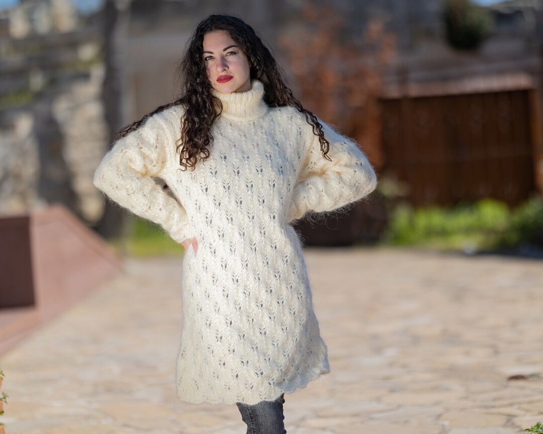 Women's Textured Cream Fuzzy Knit Sweater