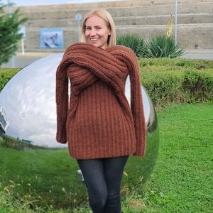 Women&#39;s Ribbed Brown Wool Sweater with extra long sleeves, Hand Knit Woolen Pull , Chunky sweater, Extra long sleeves sweater T922
