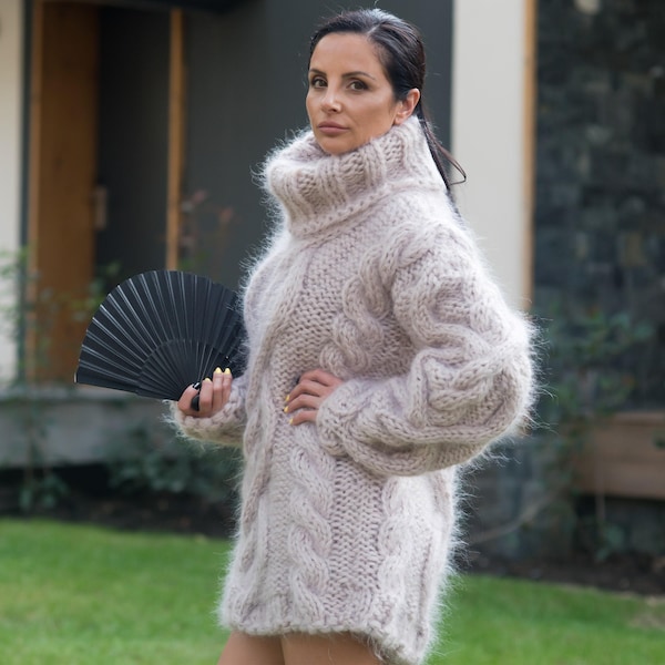 Beige Mohair Sweater – Hand-Knitted Cabled Oversized Turtleneck Jumper T844