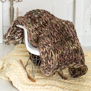 Soft Wool Blanket 45 x 60 &quot;, Hand Knittted Throw, Giant Blanket, Merino Throw, Chunky Knit Blanket, Thick Wool Blanket,  Wool Carpet T609
