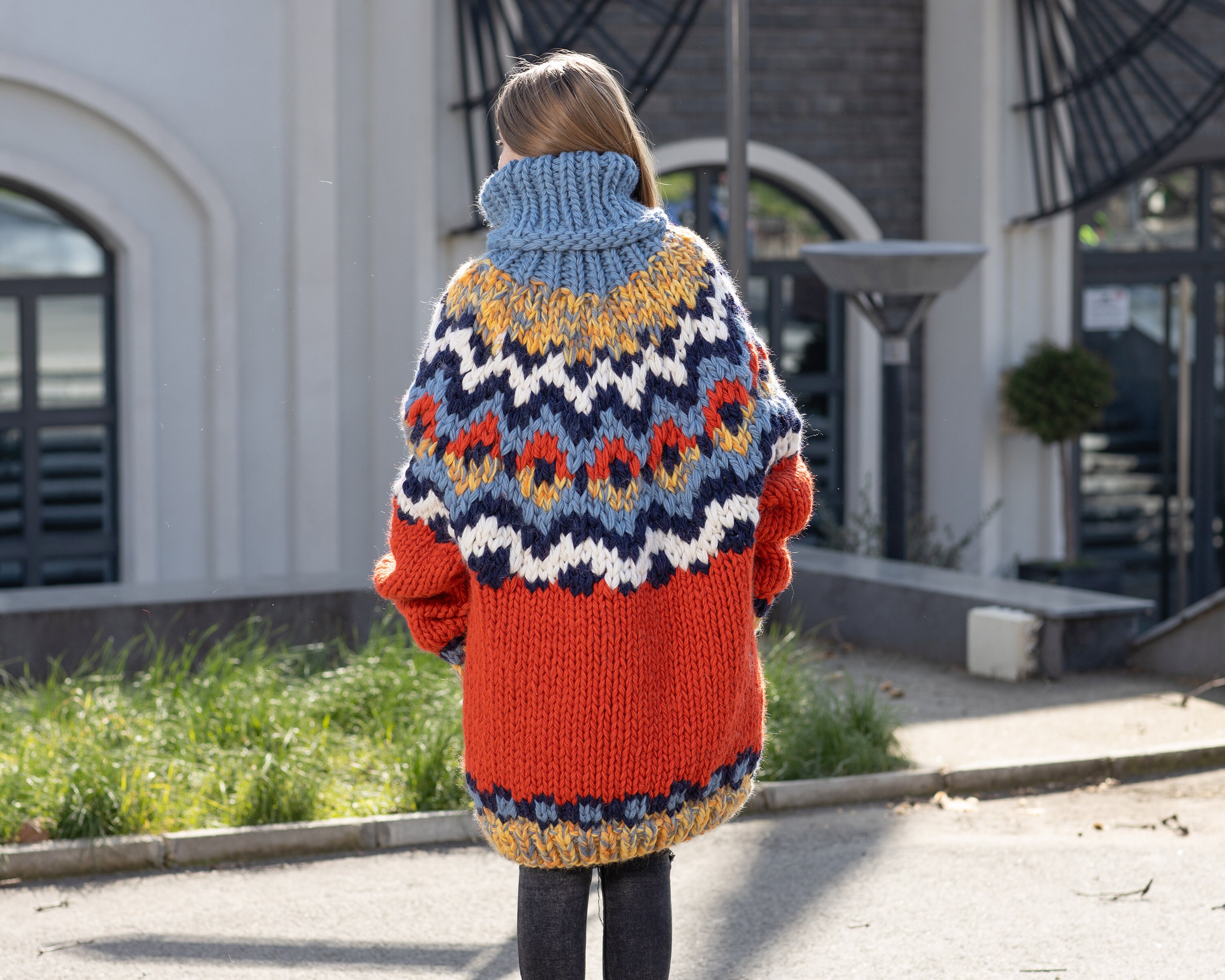 Super Chunky Nordic Wool Sweater Hand 