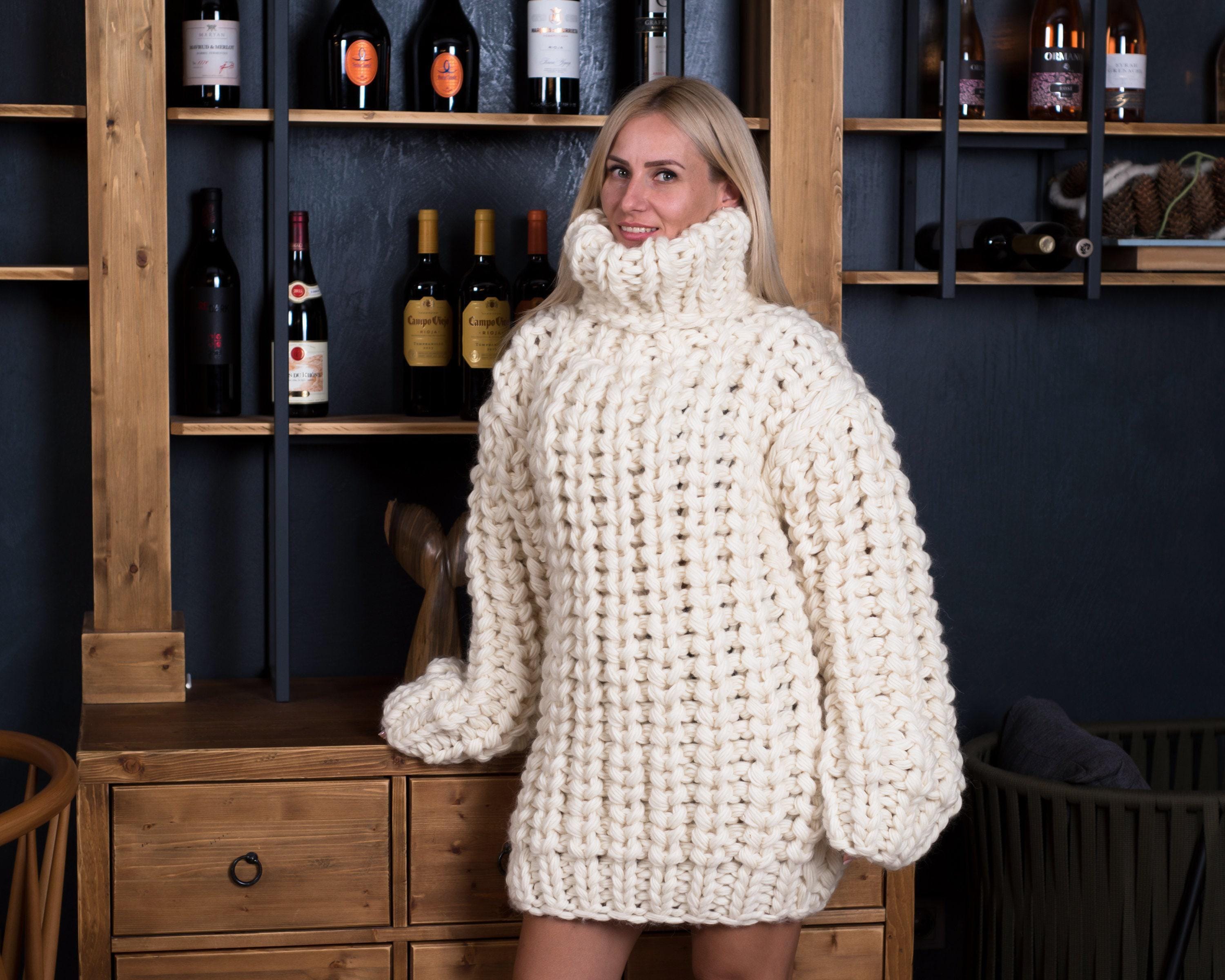 Oversized Chunky Wool Sweater – Hand-knitted 8-strand Extra