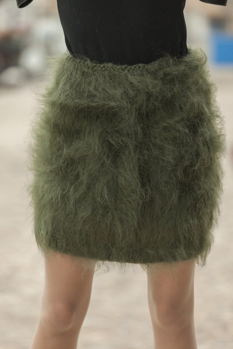 Костюм с юбкой из ангоры. Костюм из ангоры. Ангорские юбки. Трикотажный костюм из ангоры. Прямая юбка из мохера.