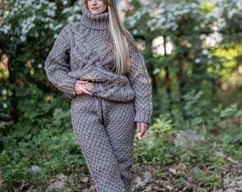 Chunky Wool Knit Pants, Hand Knitted Raw Itchy Wool Joggers for Women T1196