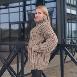 Suéter oversize de lana con canalé inglés: jersey grueso 100 % lana suave tejido a mano T963