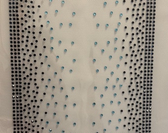 Schleife in blau ombre mit Strass Applikationen