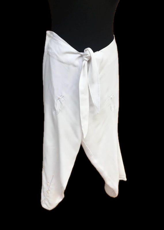 Bermudas blancas / bermudas hippie / bermudas ibicencas / pantalón blanco capri /