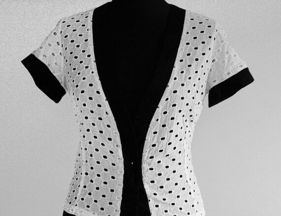Black and White Blouse / Short Sleeve 