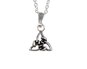 Collar vintage de plata de ley con nudo celta infinito, pequeño nudo celta, colgante escocés, joyería de Escocia, Outlander, pequeño nudo de la Trinidad