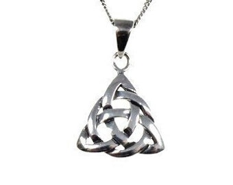 Colgante de nudo de trinidad celta de plata vintage, nudo celta de plata, colgante escocés, joyería de Escocia, Outlander, infinito, triángulo