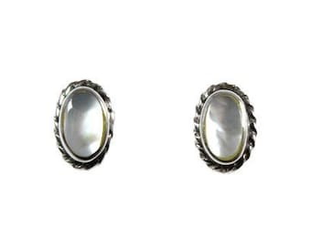 Vintage sterling silver mother of pearl earrings, small stud earrings, oval studs, pierced earrings, simple silver, nacre, white