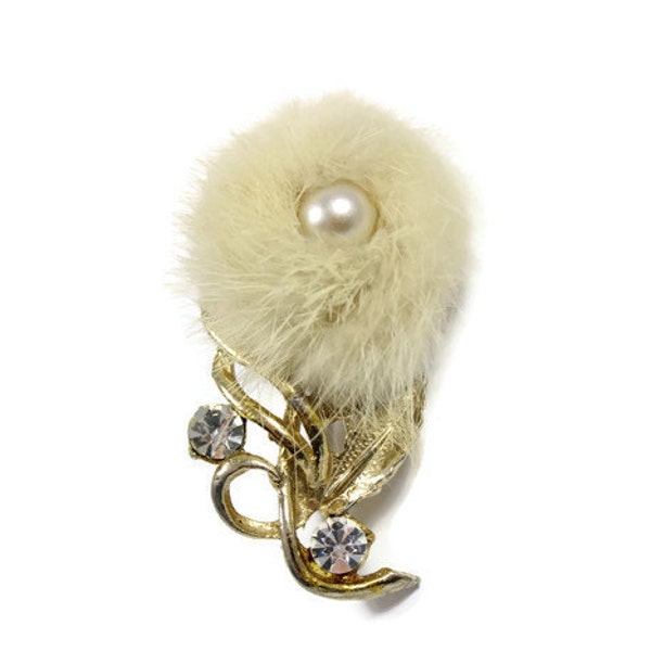 Vintage fur flower brooch, white fur pin, faux pearl, clear rhinestones, furry brooch, fur pin, floral pin, cream fur, Sperabo Rose