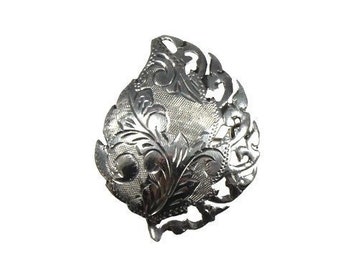 Vintage sterling silver etched leaf brooch, ornate leaf pin, filigree brooch, DPG silver brooch, dainty pin