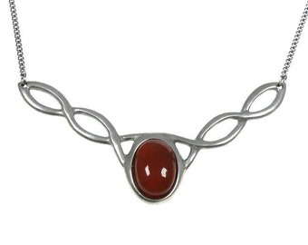 Collar de peltre escocés grande vintage, colgante de nudo celta, nudos, Outlander, collar escocés, Escocia, colgante largo, piedra roja