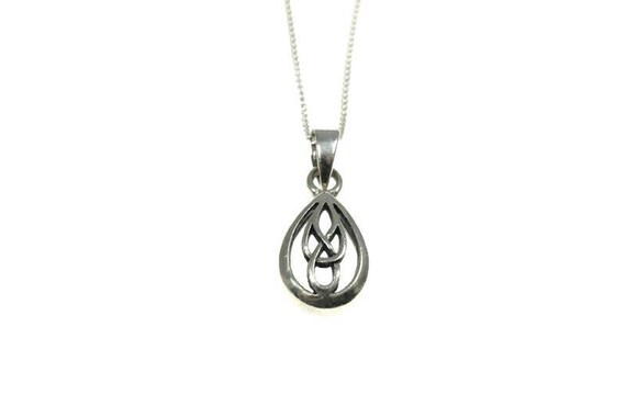 Silver celtic deals knot pendant