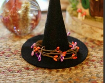 Tiny Witch Hat with Pip Berry