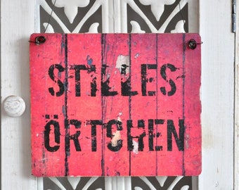 STILLES ÖRTCHEN Schild für die Toilettentür (rot / schwarz)