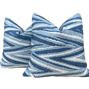 Thibaut Highland Peak - Blue. Designer Zig Zag Blue White Pillow Cover, Blue Stripes Cushions, Euro Sham 26"X26" , Coastal Decor bild 3