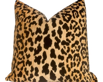 Leopard Velvet Pillow in Gold and Black. Lumbar Animal Skin Pillow, Designer Cushion Cover, Decorative Toss Throw Pillow