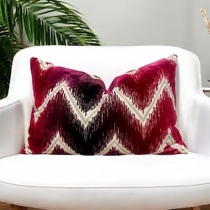 Schumacher Shock Wave Silk Velvet Pillow in Ruby, Ombre Velvet Designer Pillow, Modern Decorative Luxury Cushion, Contemporary Pillow Covers