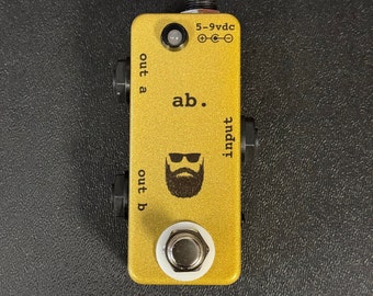 BeardBuilds Mini AB Guitar Switcher - Multiple Colors