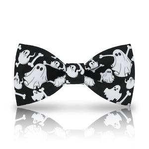 White Ghost Bowtie - Halloween Bowtie - Black and White Bowtie - Classic Bowtie - Bone Bowtie - Gift for Him - Lovely Bowtie