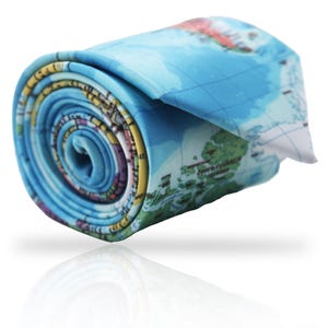 Cravate de carte nautique - cravate de cartographie - cravate de carte du monde - cravate bleue - accessoire de voyage du monde - cadeau pour les voyageurs - cadeau pour l'enseignant