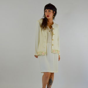 1980 White Floral Two Piece Suit 80s Skirt Suit 80s Bold Blazer Jacker Vintage Minimalist Fashion Small image 4