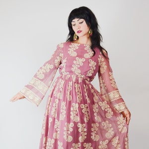 1970s Dalani Floral Gown 70&#39;s Saks Fifth Avenue - Small