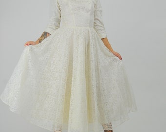 1950s White Lace Wedding Dress: Mid-Century Bridal Gown, XS