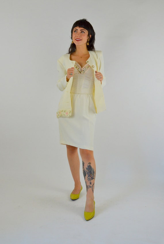 1980 White Floral Two Piece Suit 80s Skirt Suit 80