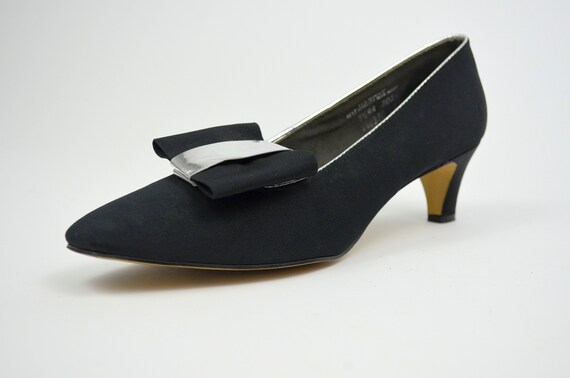 9 MOD 1960s Heels Vintage Black and Silver Vintage