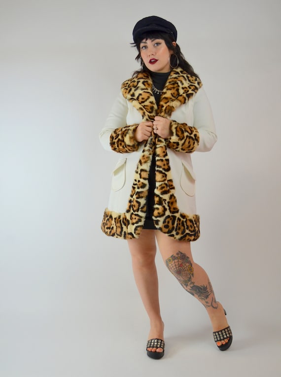 1970s LILLI ANN White Leopard Fur Coat - Small - image 8