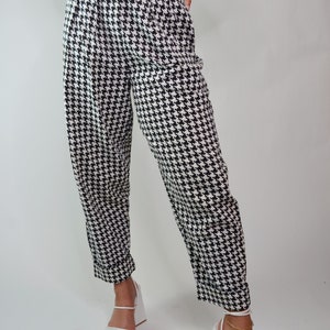 26 waist Vintage 1980s Betsey Johnson Houndstooth Trousers 80s Punk Label Black and White image 2