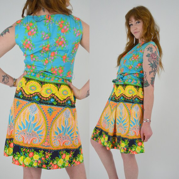 1960s Cotton Bold Print Dress - Small / Medium - image 3