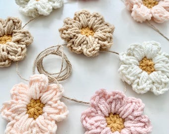 Spring Daisy Garland, Easter Mantel Decor, Pastel Nursery Garland, Mothers Day Flower Bunting